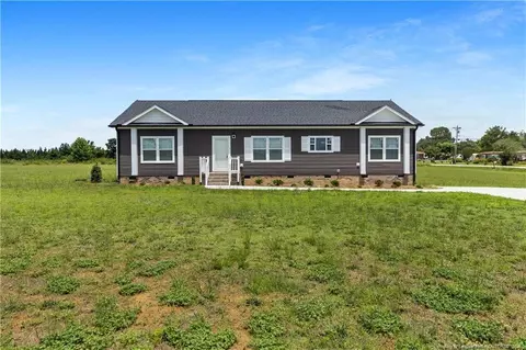 42 Ajax Rd, Saint Pauls, NC 28384