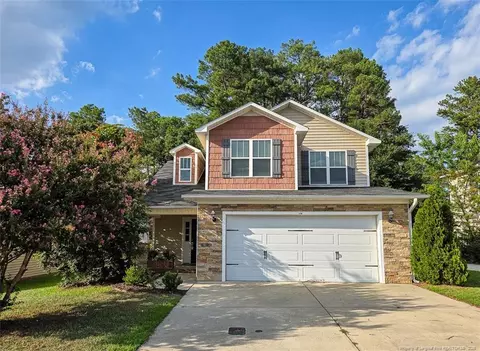 1716 Rock Creek Ln, Fayetteville, NC 28301