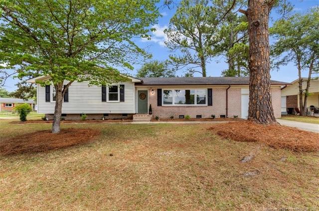 5201 Brookfield Rd, Fayetteville, NC 28303