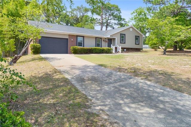 702 Platinum St, Fayetteville, NC 28311