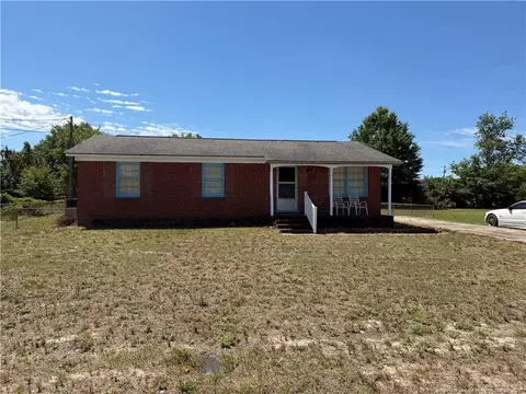 504 Eva Cir, Spring Lake, NC 28390