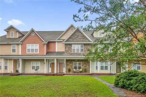 913 Cora Lee Dr, Fayetteville, NC 28303