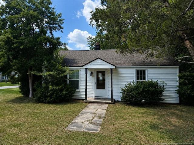 5426 Suncrest Dr, Hope Mills, NC 28348