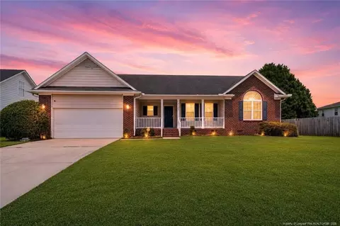 4122 Edward E Maynor Dr, Hope Mills, NC 28348