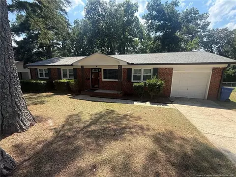 752 Chadwick Rd, Fayetteville, NC 28301