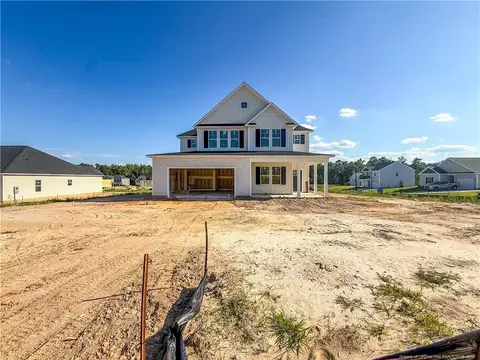 511 Mossy Pond Ct, Fayetteville, NC 28311