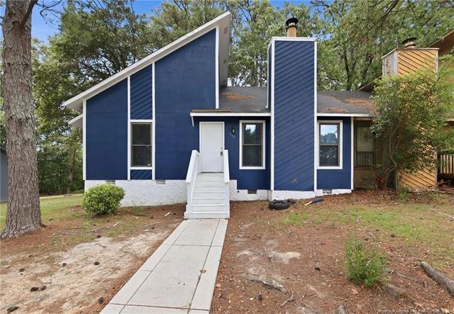860 Danish Dr, Fayetteville, NC 28303