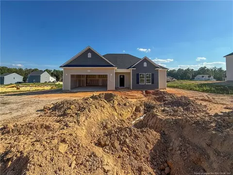 507 Mossy Pond Ct, Fayetteville, NC 28311