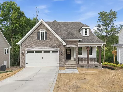 79 Plantation Dr, Southern Pines, NC 28387