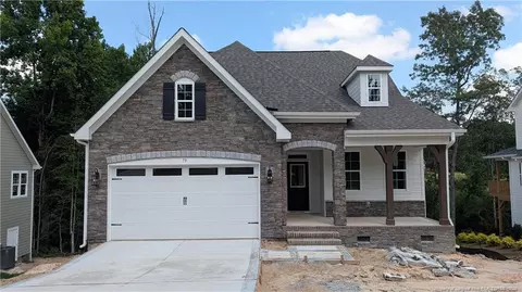 79 Plantation Dr, Southern Pines, NC 28387