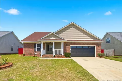 2955 Dalmation Dr, Hope Mills, NC 28348