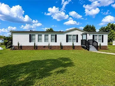 89 Buckhorn Rd, Parkton, NC 28371