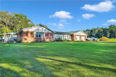 70 Primrose Dr, Fairmont, NC 28340