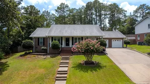6213 Burnside Pl, Fayetteville, NC 28311