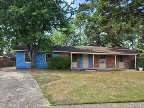 838 Montclair Rd, Fayetteville, NC 28314