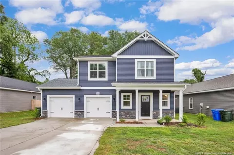 1211 Branson St, Fayetteville, NC 28305