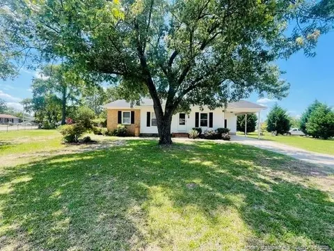 2813 E Cramer Dr, Fayetteville, NC 28306