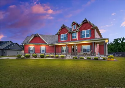 5844 Dottie Cir, Hope Mills, NC 28348