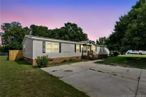 4817 Desert Ridge Rd, Parkton, NC 28371