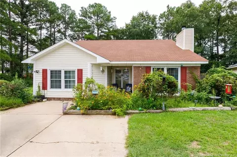 1621 Veanna Dr, Fayetteville, NC 28301