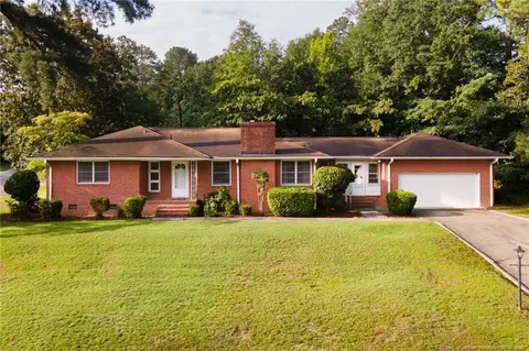 423 Mcphee Dr, Fayetteville, NC 28305