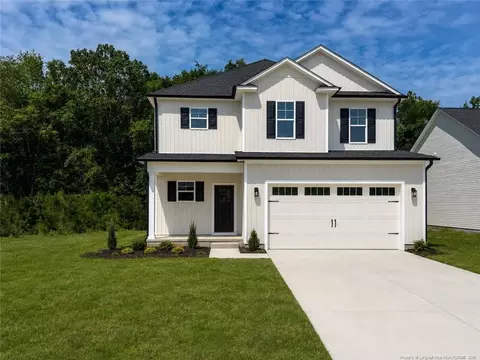 860 Union St, Raeford, NC 28376