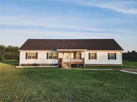 837 M And M St, Elizabethtown, NC 28337