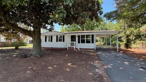 2016 Poinciana Ln, Fayetteville, NC 28306