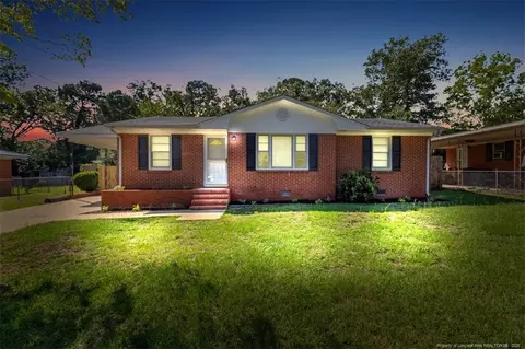 4933 Redwood Dr, Fayetteville, NC 28304