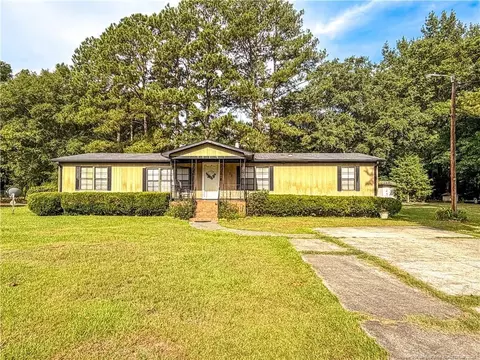 427 Lark Ave, Lumberton, NC 28358