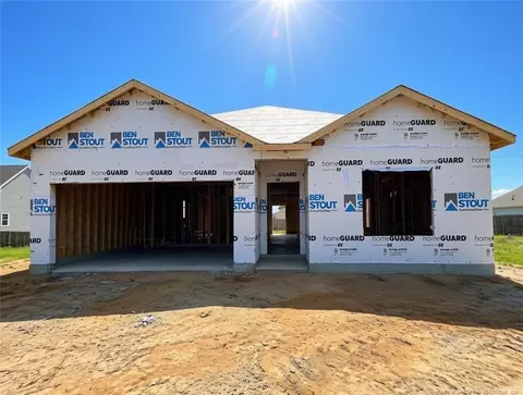 525 Open Range Rd, Spring Lake, NC 28390
