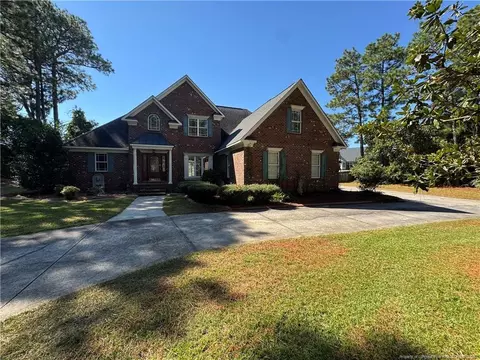 6407 Countryside Dr, Fayetteville, NC 28311
