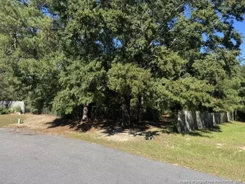 5479 Falling Waters Dr, Hope Mills, NC 28348