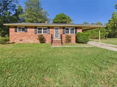 1945 Sloan Ave, Fayetteville, NC 28312