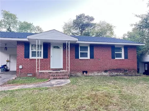 217 Lansdowne Rd, Fayetteville, NC 28314