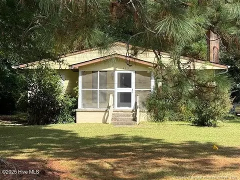 435 W Connecticut Ave, Southern Pines, NC 28387