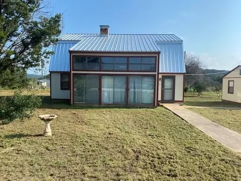 310 Spring St, Burnet, TX 78611 photo 1