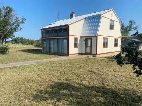 310 Spring St, Burnet, TX 78611 photo 2