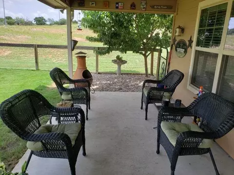 609 E Houston St, Llano, TX 78643 photo 17