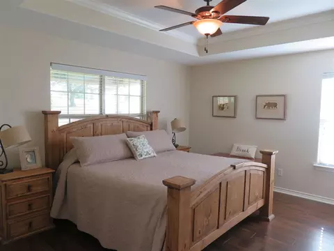 609 E Houston St, Llano, TX 78643 photo 11