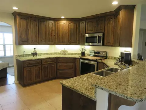 609 E Houston St, Llano, TX 78643 photo 14