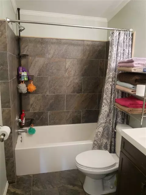 2004 Moore St, Llano, TX 78643 photo 12
