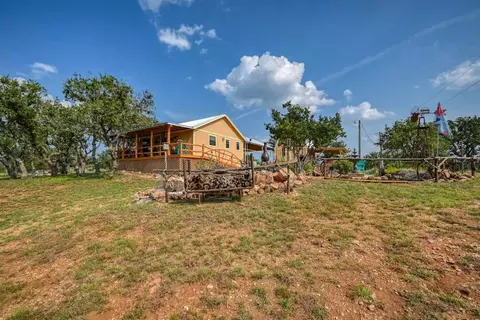 319 Thurman Loop, Llano, TX 78643 photo 12
