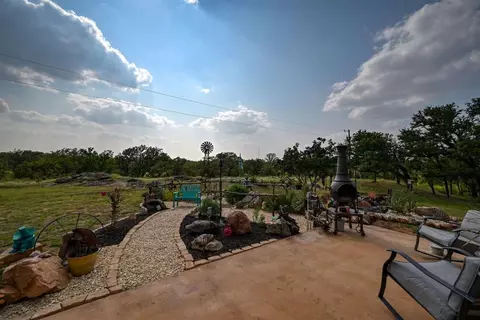 319 Thurman Loop, Llano, TX 78643 photo 14
