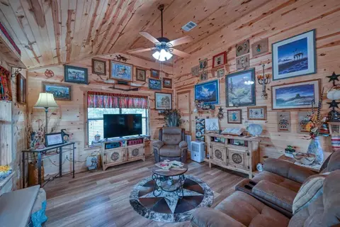 319 Thurman Loop, Llano, TX 78643 photo 18