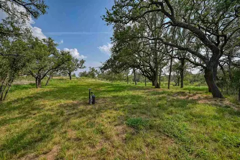319 Thurman Loop, Llano, TX 78643 photo 7
