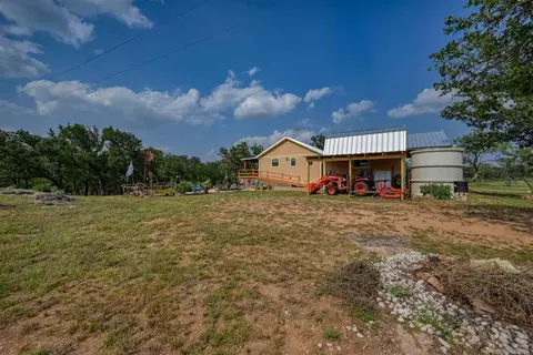 319 Thurman Loop, Llano, TX 78643 photo 11