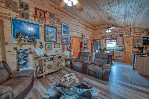 319 Thurman Loop, Llano, TX 78643 photo 17