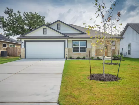 425 Dove Trl, Bertram, TX 78605 photo 2