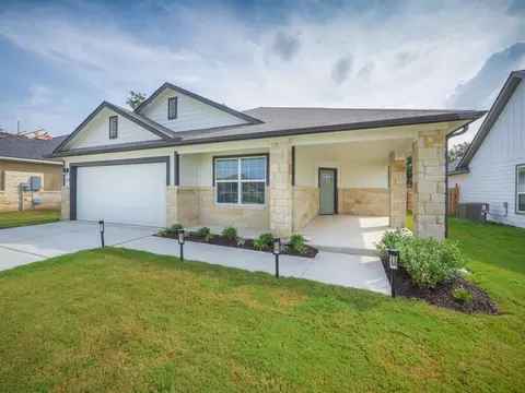 425 Dove Trl, Bertram, TX 78605 photo 1